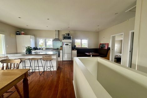 Photo of property in 2/26 Dallinghoe Crescent, Milford, Auckland, 0620