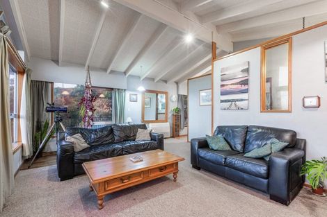 Photo of property in 22c Kahu Road, Paremata, Porirua, 5024