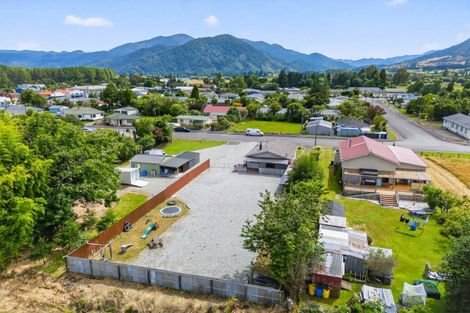 Photo of property in 12 Hampden Street, Murchison, 7007