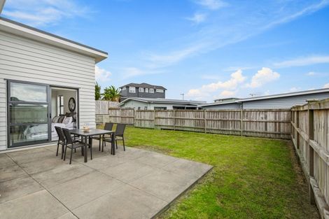 Photo of property in 30 Tyler Davies Drive, Red Beach, 0932