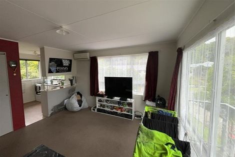 Photo of property in 31 Cumberland Street, Merrilands, New Plymouth, 4312