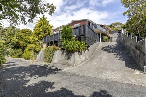 Photo of property in 46 Seaview Road, Marfell, New Plymouth, 4310