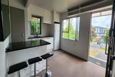 Photo of property in 14 Bruce Road, Glenfield, Auckland, 0629