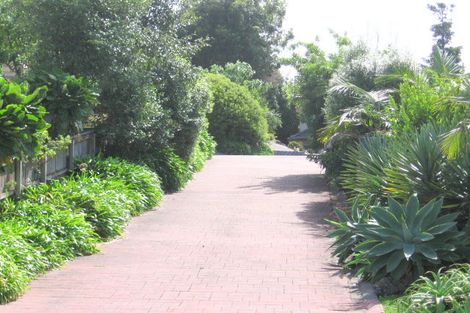 Photo of property in 1/6 Manu Place, Pinehill, Auckland, 0632