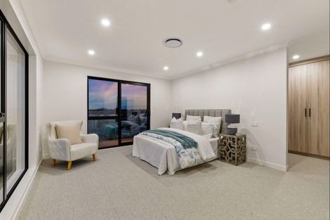 Photo of property in 32 Catalina Avenue, Rosehill, Papakura, 2113