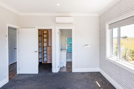 Photo of property in 52 Highland View Drive, Tokomaru, Palmerston North, 4474