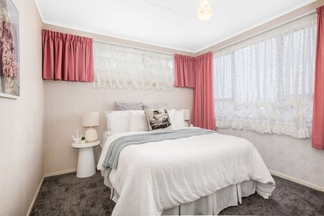 Photo of property in 34 Sombrero View, Ascot Park, Porirua, 5024