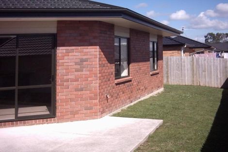 Photo of property in 11 Sunvista Avenue, Oteha, Auckland, 0632