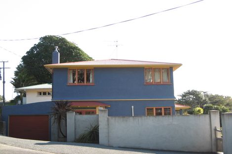 Photo of property in 76 Belt Road, New Plymouth, 4310