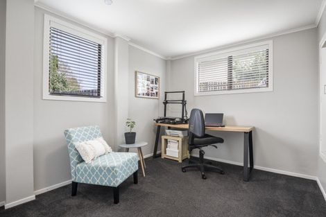 Photo of property in 8 Leaming Place, Clarks Beach, 2122