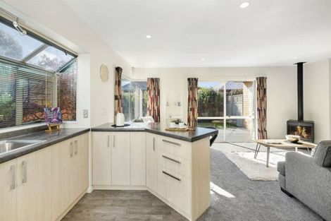 Photo of property in 12 Beauford Place, Parklands, Christchurch, 8083