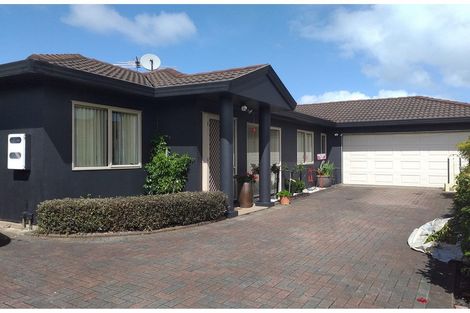 Photo of property in 11a Dawn Place, Waiuku, 2123