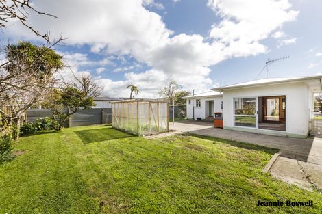 Photo of property in 28 Henare Street, West End, Palmerston North, 4412