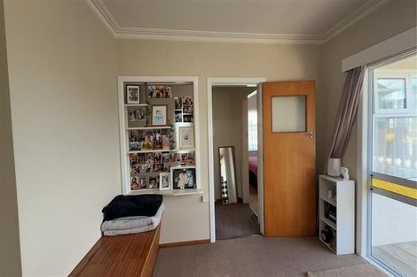 Photo of property in 19 Scott Street, Moturoa, New Plymouth, 4310
