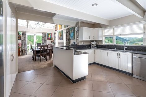 Photo of property in 28 Welland Place, Island Bay, Wellington, 6023