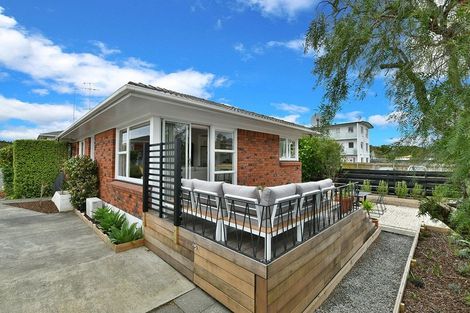 Photo of property in 4/766 Beach Road, Browns Bay, Auckland, 0630