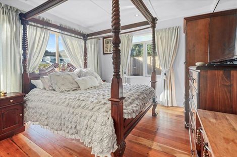 Photo of property in 8 Point Road, Mokau, 4376