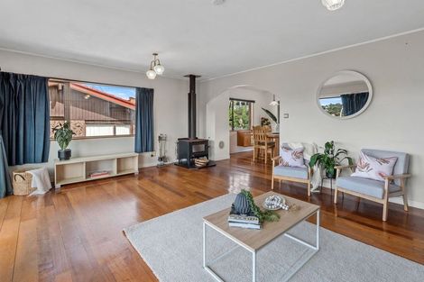 Photo of property in 28 Stapleford Crescent, Browns Bay, Auckland, 0630