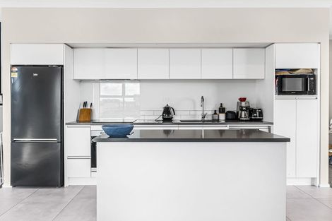 Photo of property in 32 Raranga Lane, Hobsonville, Auckland, 0616