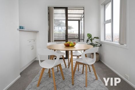 Photo of property in 10 Edgecombe Street, Newlands, Wellington, 6037