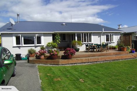 Photo of property in 8 Tawa Street, Tokomaru, Palmerston North, 4474
