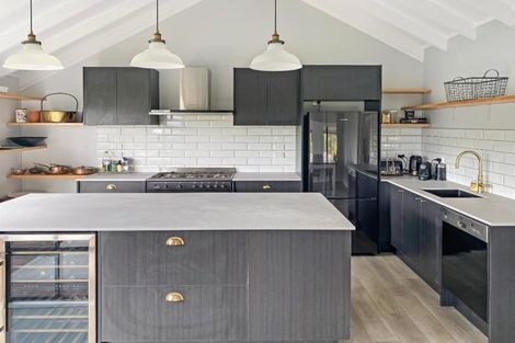 Photo of property in 29 Hebe Place, Birkenhead, Auckland, 0626