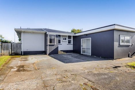 Photo of property in 41 Camberwell Road, Hawera, 4610