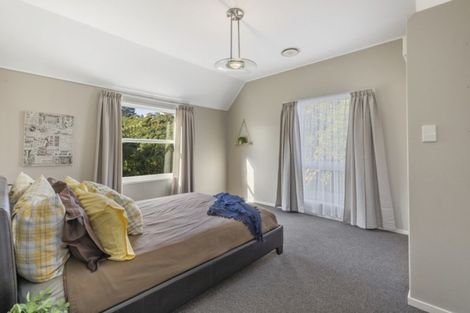 Photo of property in 15 Haast Close, Kelson, Lower Hutt, 5010