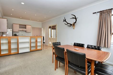 Photo of property in 2 Mckenzie Terrace, Carterton, 5713