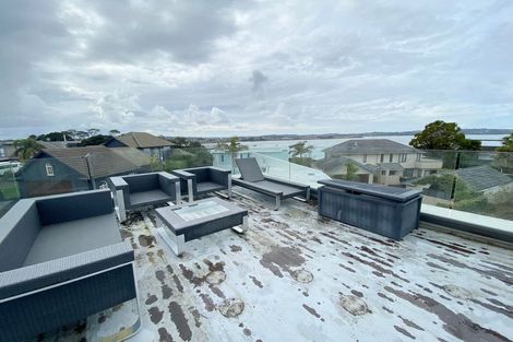 Photo of property in 49a Renoir Street, West Harbour, Auckland, 0618