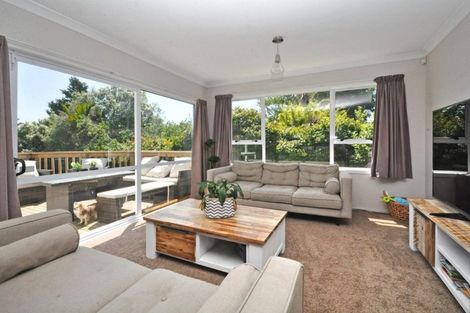 Photo of property in 86a Sylvan Crescent, Te Atatu South, Auckland, 0610