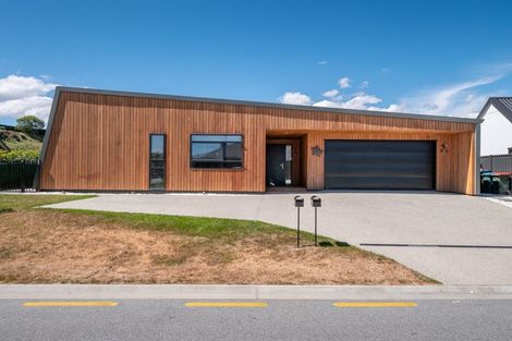 Photo of property in 14 Cumberland Road, Lower Shotover, Queenstown, 9304