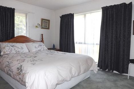 Photo of property in 10 Te Kama Street, Levin, 5510