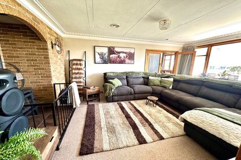 Photo of property in 16 Barnego Road, Balclutha, 9230