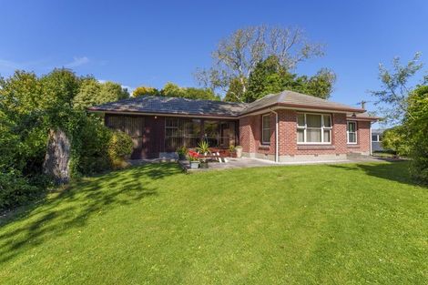 Photo of property in 85 Avonhead Road, Avonhead, Christchurch, 8042