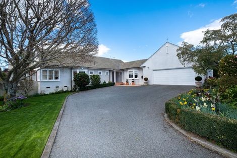 Photo of property in 5 Tauroa Road, Havelock North, 4130