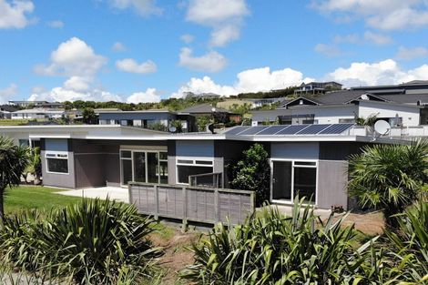 Photo of property in 8a Kahu Drive, Mangawhai, 0505