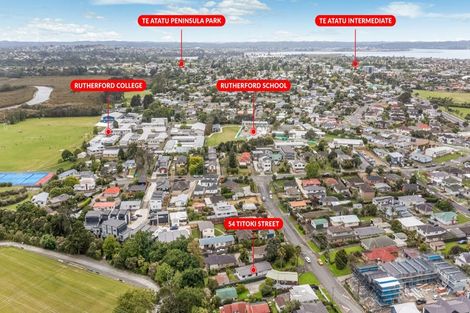 Photo of property in 54 Titoki Street, Te Atatu Peninsula, Auckland, 0610