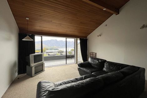 Photo of property in Alpine Meadows Apartments, 18/135 Fernhill Road, Fernhill, Queenstown, 9300
