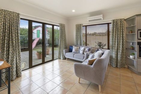 Photo of property in 200 Charles Prevost Drive, The Gardens, Auckland, 2105