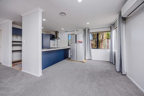 Photo of property in 18 Pitt Avenue, Clendon Park, Auckland, 2103