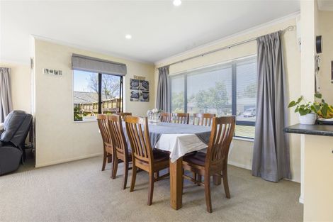 Photo of property in 18 Twickenham Place, Nawton, Hamilton, 3200