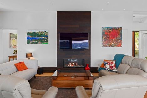 Photo of property in 27 Euan Sarginson Place, Diamond Harbour, Lyttelton, 8971