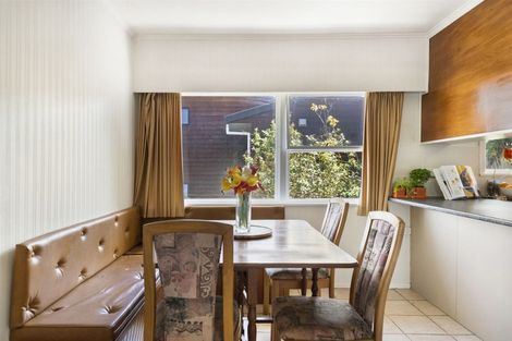 Photo of property in 115 Sunset Road, Totara Vale, Auckland, 0632