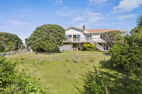 Photo of property in 7 Nuhaka Place, Paraparaumu Beach, Paraparaumu, 5032