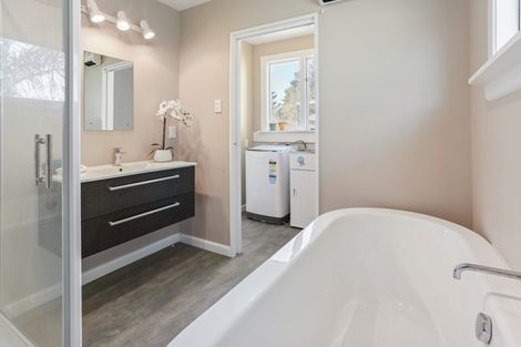 Photo of property in 29 Stalkers Road, Woodend Beach, Woodend, 7691