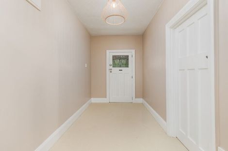 Photo of property in 8 Herbert Street, Waimate, 7924