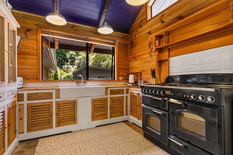 Photo of property in 16 Tombleson Road, Lake Rotoma, Rotorua, 3074