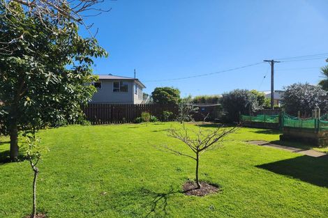 Photo of property in 464 South Road, Omata, New Plymouth, 4374