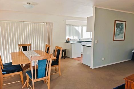 Photo of property in 11 Bermuda Place, One Tree Point, 0118